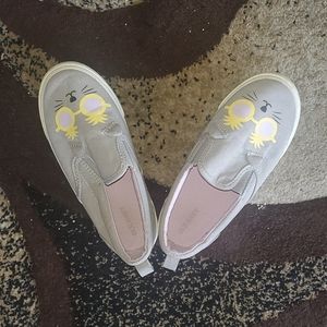 Girls shoes